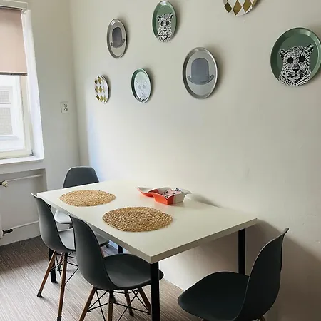 Big And Comfortable In The Center *